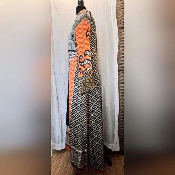 Elegant Long Sleeve Silk Kimono Style Dress with Side Slits Gold Embellished - Picture 6 of 13